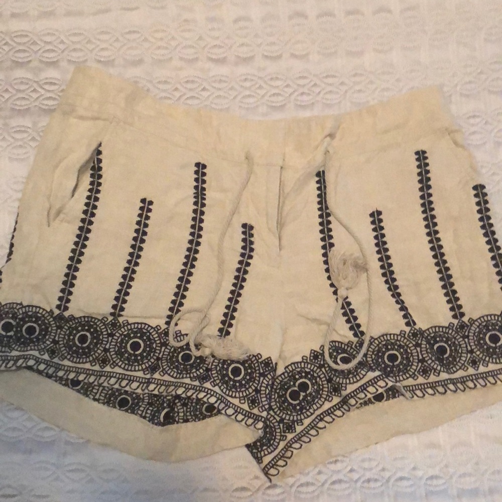 Loft Tan Linen and Black Embroidered Shorts sz 8